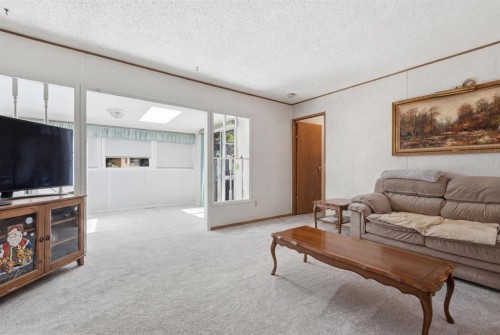 3011 Burroughs Manor Ne, Calgary, AB 