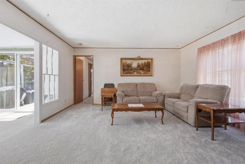 3011 Burroughs Manor Ne, Calgary, AB 