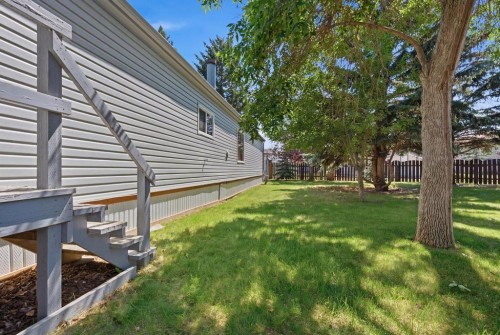3011 Burroughs Manor Ne, Calgary, AB 