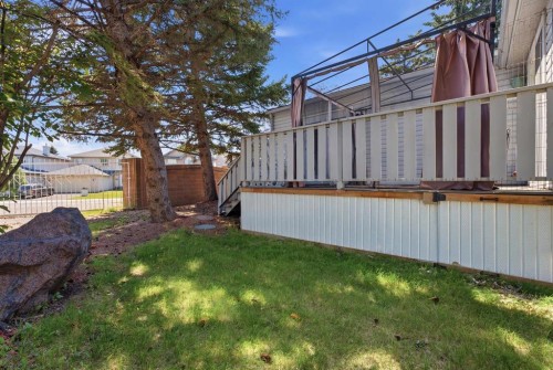 3011 Burroughs Manor Ne, Calgary, AB 