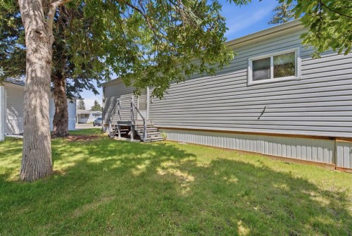 3011 Burroughs Manor Ne, Calgary, AB 
