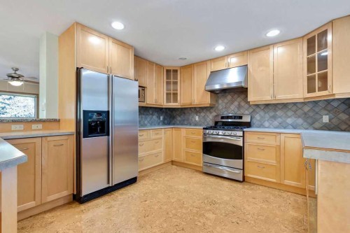 2415 Chicoutimi Drive Nw, Calgary, AB 