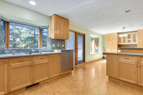 2415 Chicoutimi Drive Nw, Calgary, AB 