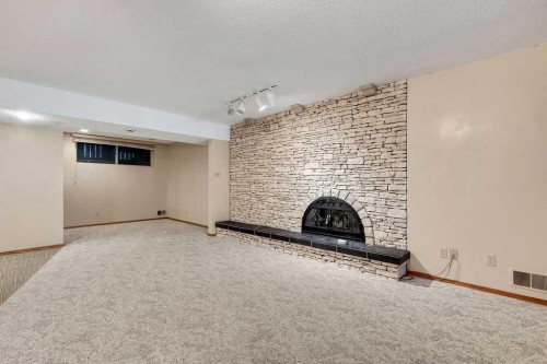 2415 Chicoutimi Drive Nw, Calgary, AB 