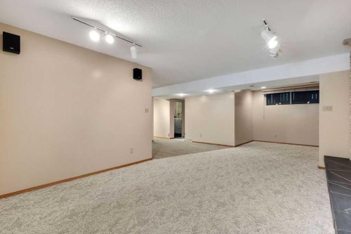 2415 Chicoutimi Drive Nw, Calgary, AB 