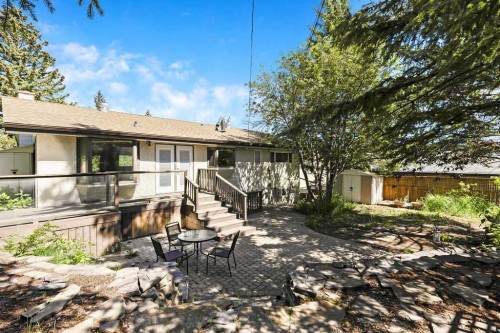 2415 Chicoutimi Drive Nw, Calgary, AB 