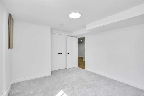156 Pensville Road Se, Calgary, AB 