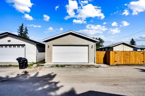 156 Pensville Road Se, Calgary, AB 