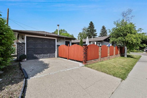 8627 Athabasca Street Se, Calgary, AB 