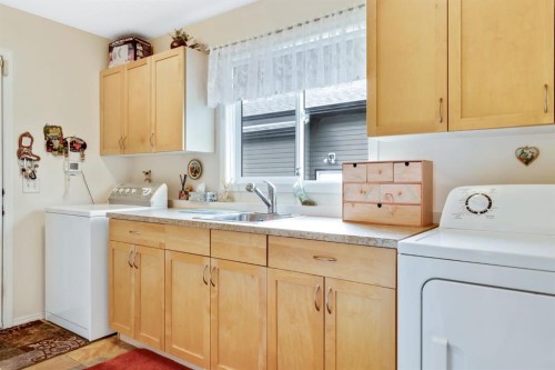 144 Hillcrest Boulevard, Strathmore, AB 