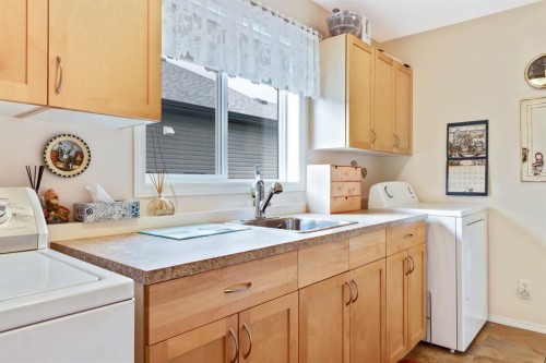 144 Hillcrest Boulevard, Strathmore, AB 