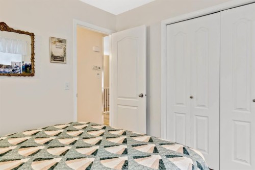 144 Hillcrest Boulevard, Strathmore, AB 