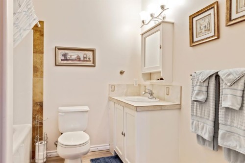 144 Hillcrest Boulevard, Strathmore, AB 