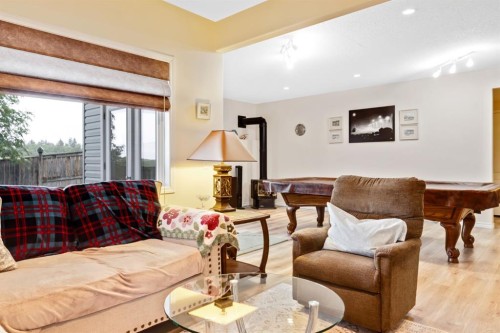 144 Hillcrest Boulevard, Strathmore, AB 