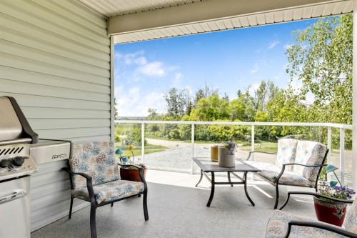 144 Hillcrest Boulevard, Strathmore, AB 