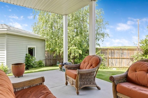 144 Hillcrest Boulevard, Strathmore, AB 