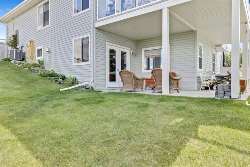 144 Hillcrest Boulevard, Strathmore, AB 