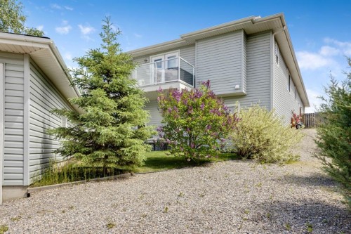 144 Hillcrest Boulevard, Strathmore, AB 