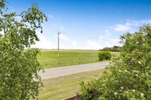 144 Hillcrest Boulevard, Strathmore, AB 