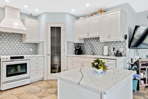 144 Hillcrest Boulevard, Strathmore, AB 