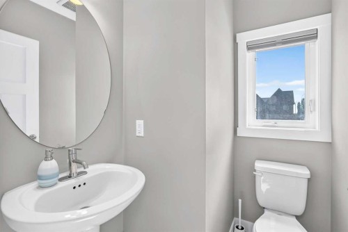 193 Livingston Common Ne, Calgary, AB 