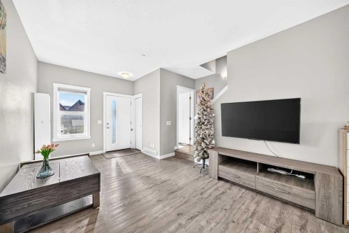 193 Livingston Common Ne, Calgary, AB 