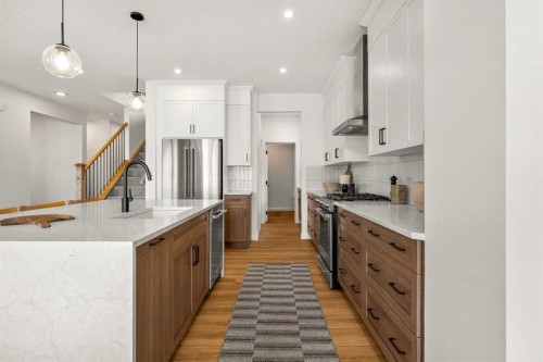 380 Northern Lights Green, Langdon, AB - Indoor Photo Showing Kitchen With Upgraded Kitchen