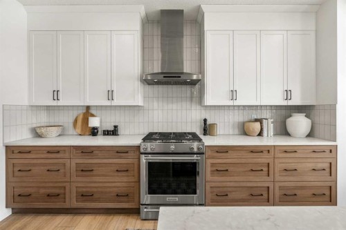 380 Northern Lights Green, Langdon, AB - Indoor Photo Showing Kitchen