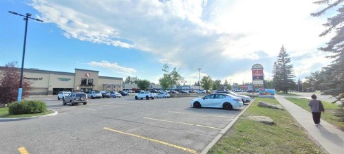 210 Woodmont Court Sw, Calgary, AB - Outdoor