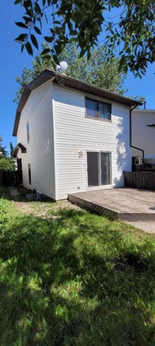 210 Woodmont Court Sw, Calgary, AB - Outdoor