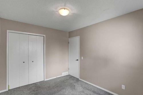 151 Midlawn Close Se, Calgary, AB 