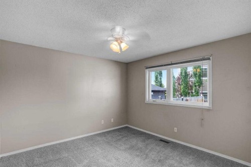 151 Midlawn Close Se, Calgary, AB 