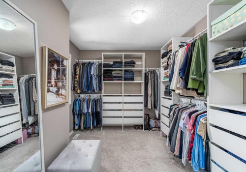 220 Copperpond Green Se, Calgary, AB - Indoor With Storage