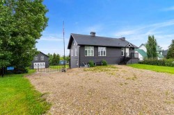 39 Ridge Drive Drive  Rural Ponoka County, AB T0C 2J0
