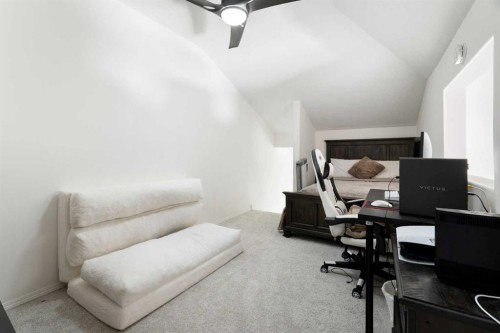 412 9 Street, Beiseker, AB 