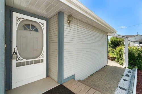 412 9 Street, Beiseker, AB 