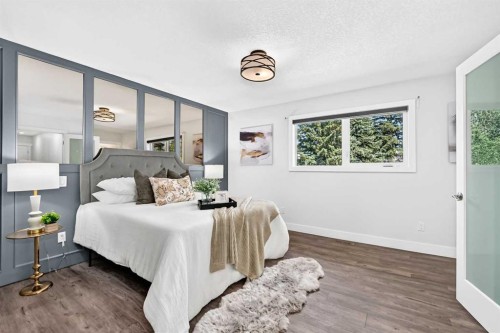 884 East Chestermere Drive, Chestermere, AB - Indoor Photo Showing Bedroom