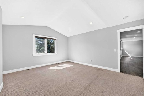 884 East Chestermere Drive, Chestermere, AB - Indoor Photo Showing Other Room
