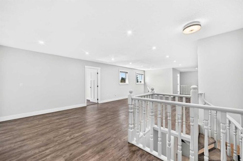 884 East Chestermere Drive, Chestermere, AB - Indoor Photo Showing Other Room