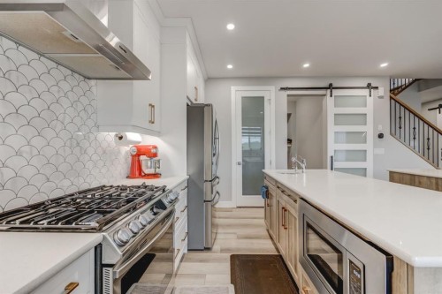 146 Yorkstone Way Sw, Calgary, AB 