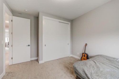 146 Yorkstone Way Sw, Calgary, AB 