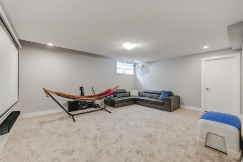 146 Yorkstone Way Sw, Calgary, AB 