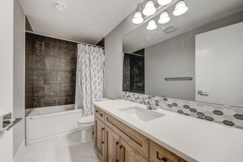 146 Yorkstone Way Sw, Calgary, AB 