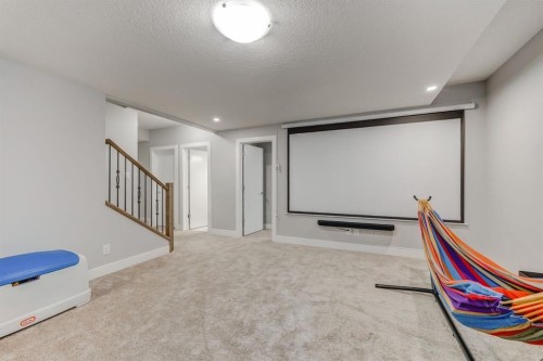 146 Yorkstone Way Sw, Calgary, AB 