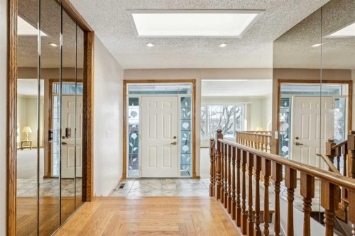 328 Norseman Road Nw, Calgary, AB 