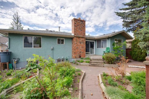 328 Norseman Road Nw, Calgary, AB 