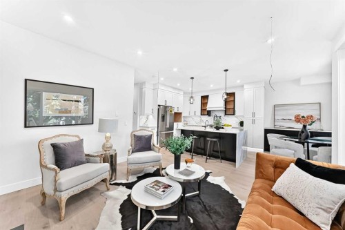 3106 15 Avenue Sw, Calgary, AB - Indoor Photo Showing Living Room