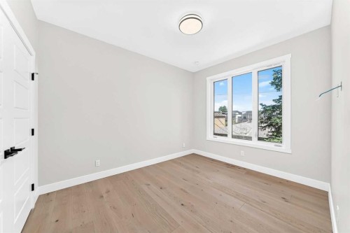 3106 15 Avenue Sw, Calgary, AB - Indoor Photo Showing Other Room