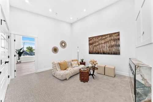 3106 15 Avenue Sw, Calgary, AB - Indoor Photo Showing Other Room