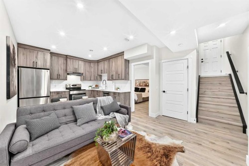 3106 15 Avenue Sw, Calgary, AB - Indoor